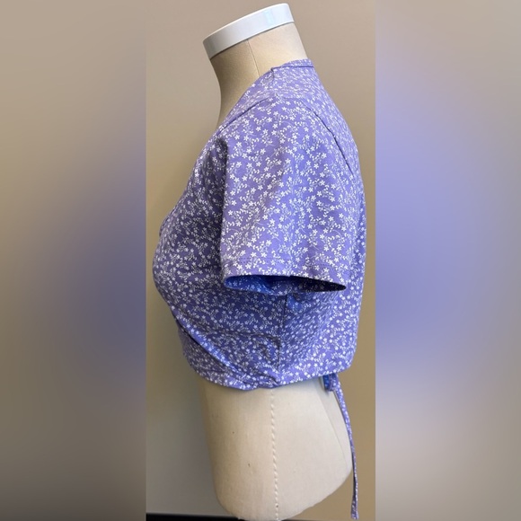 NWT No Boundaries Purple Short Sleeve coquette Wrap Crop Top women's teen Large - Picture 3 of 10